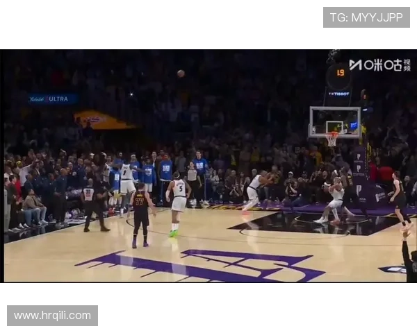 东契奇拒投绝杀背后:詹姆斯的建议决定传球 东契奇拒投绝杀背后:詹姆斯的建议决定传球